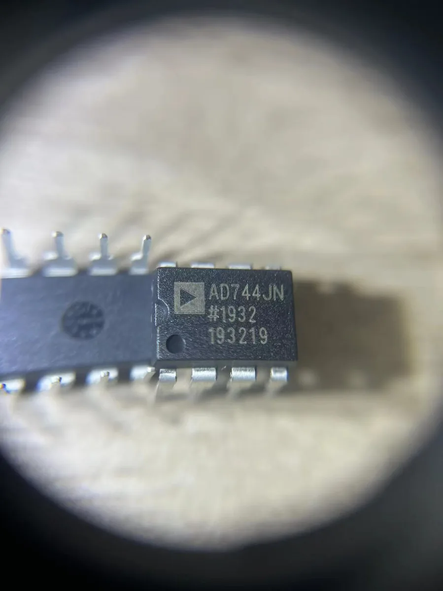 AD744JN 芯片现货实拍照片