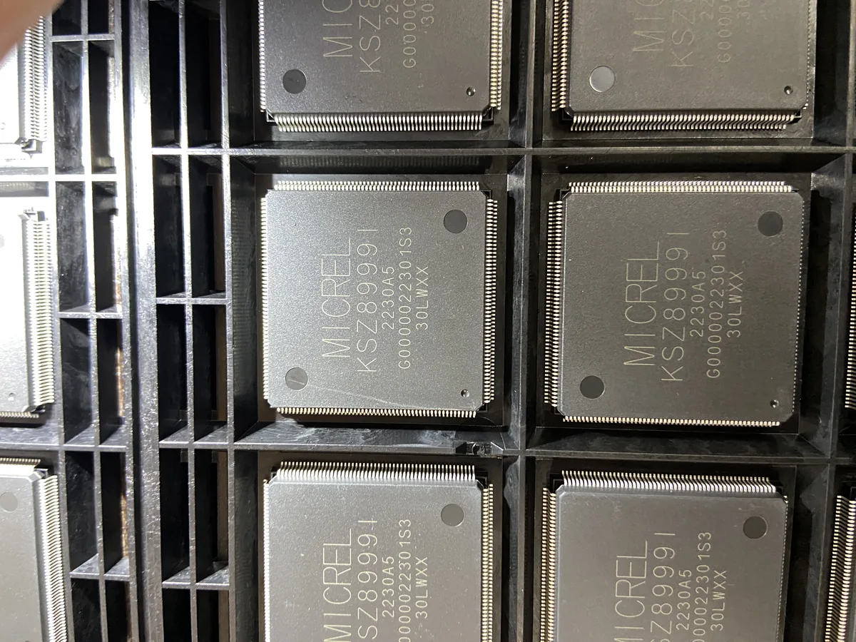 KSZ8999 芯片现货实拍照片
