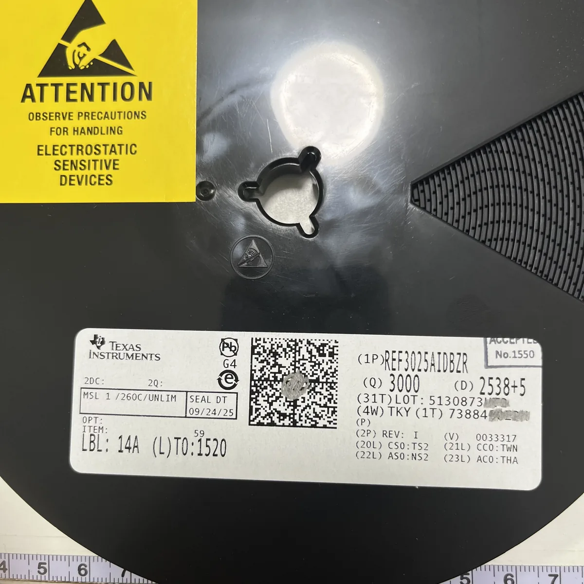 REF3025AIDBZR 芯片现货实拍照片