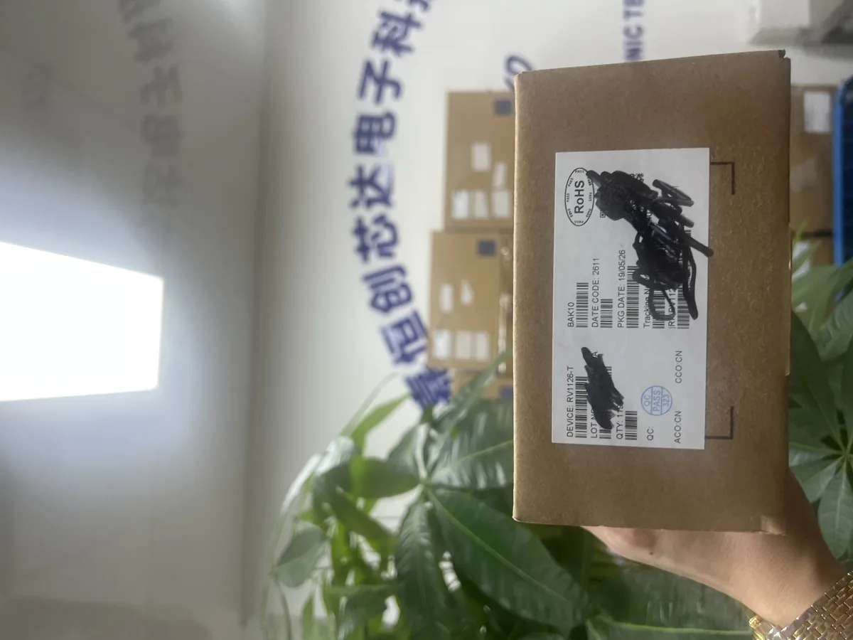 RV1126-T 芯片现货实拍图 3/3