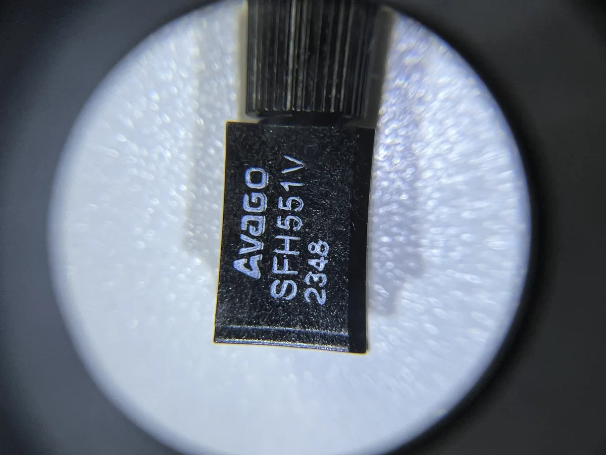 SFH551V 芯片现货实拍图 2/2