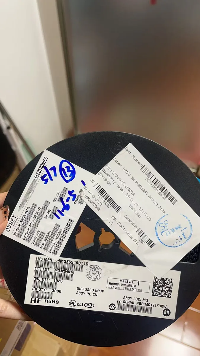 SOD123 芯片现货实拍照片
