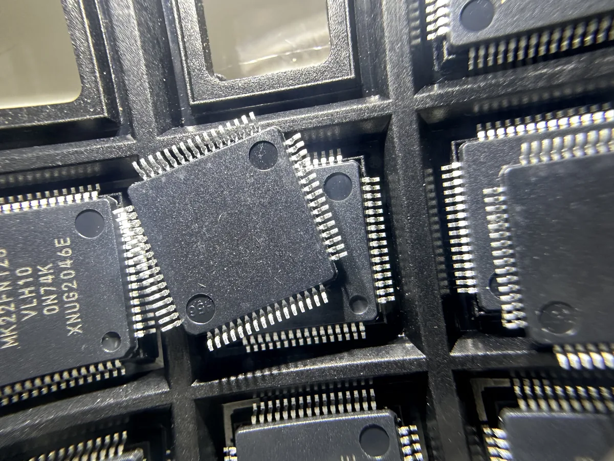 XNUG2046E 芯片现货实拍照片